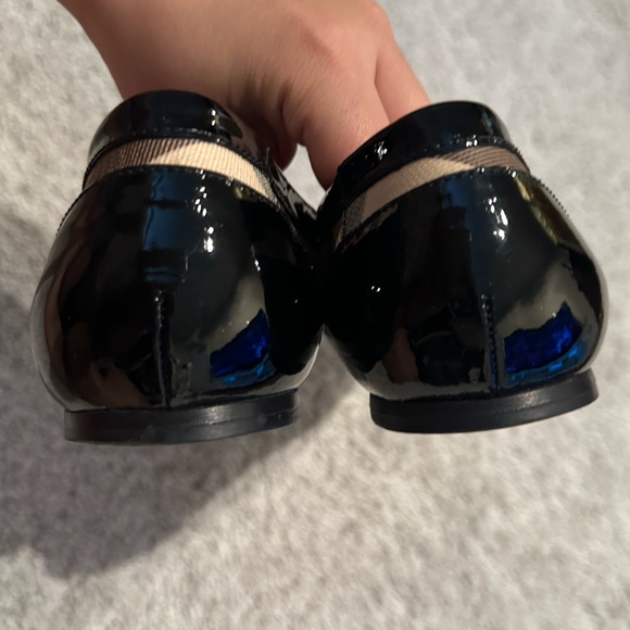 Burberry Black/Beige Nova Check Patent Leather Buckle Ballet Flats - Size 38 - Picture 4 of 9